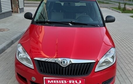 Skoda Fabia II, 2012 год, 410 000 рублей, 1 фотография
