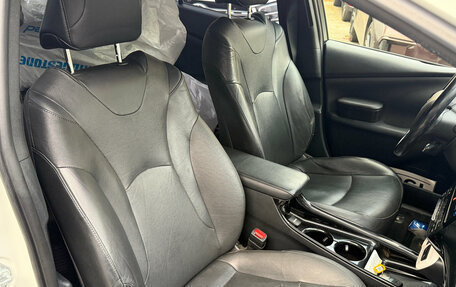 Toyota Prius IV XW50, 2017 год, 1 799 000 рублей, 10 фотография