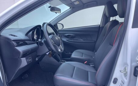 Toyota Yaris XP150 рестайлинг, 2023 год, 960 000 рублей, 8 фотография