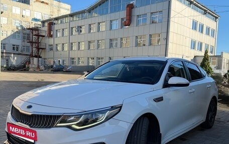 KIA Optima IV, 2019 год, 600 000 рублей, 3 фотография