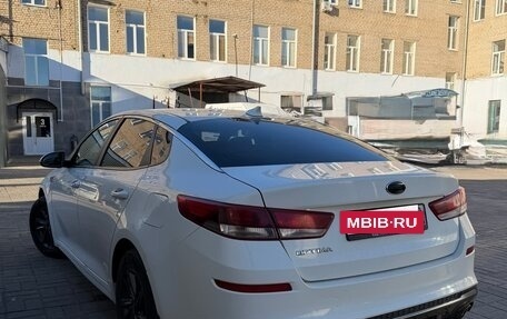 KIA Optima IV, 2019 год, 600 000 рублей, 8 фотография