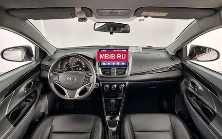 Toyota Yaris XP150 рестайлинг, 2022 год, 985 000 рублей, 11 фотография