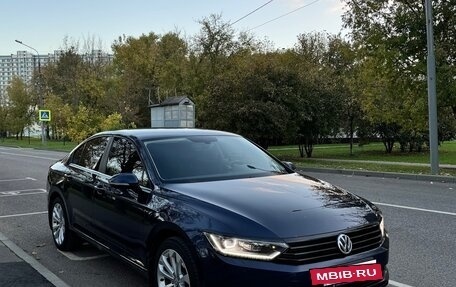 Volkswagen Passat B8 рестайлинг, 2016 год, 2 000 000 рублей, 2 фотография