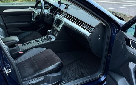 Volkswagen Passat B8 рестайлинг, 2016 год, 2 000 000 рублей, 16 фотография