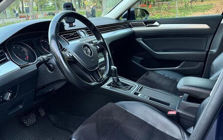 Volkswagen Passat B8 рестайлинг, 2016 год, 2 000 000 рублей, 20 фотография