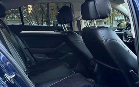 Volkswagen Passat B8 рестайлинг, 2016 год, 2 000 000 рублей, 17 фотография