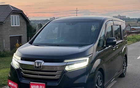 Honda Stepwgn IV, 2017 год, 2 300 000 рублей, 1 фотография