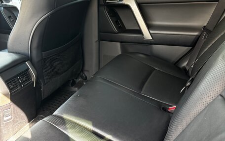Toyota Land Cruiser Prado 150 рестайлинг 2, 2013 год, 3 750 000 рублей, 16 фотография