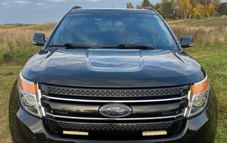 Ford Explorer VI, 2013 год, 1 780 000 рублей, 2 фотография