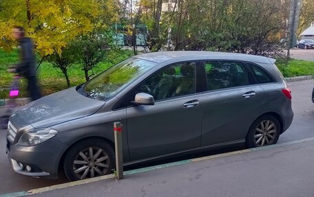 Mercedes-Benz B-Класс, 2012 год, 950 000 рублей, 2 фотография