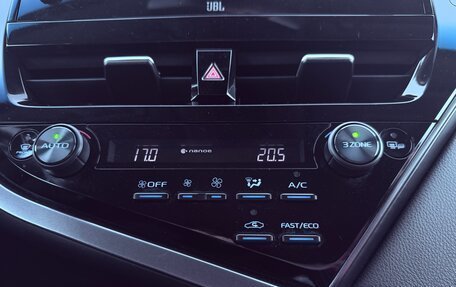 Toyota Camry, 2021 год, 3 300 000 рублей, 8 фотография