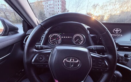 Toyota Camry, 2021 год, 3 300 000 рублей, 12 фотография
