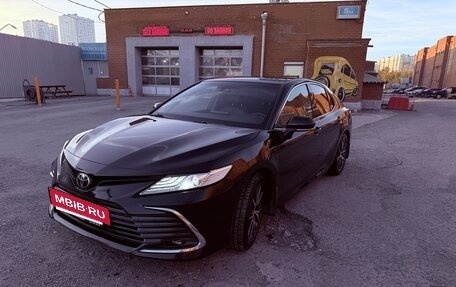 Toyota Camry, 2021 год, 3 300 000 рублей, 5 фотография