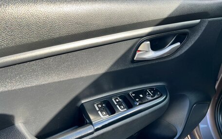 KIA Rio IV, 2018 год, 1 370 000 рублей, 10 фотография