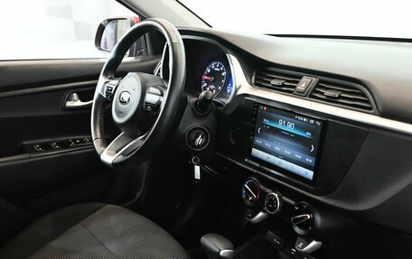 KIA Rio IV, 2021 год, 1 990 000 рублей, 13 фотография