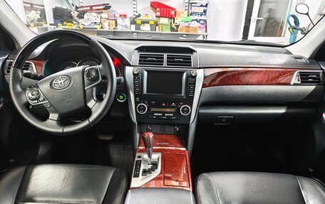 Toyota Camry, 2012 год, 1 730 000 рублей, 10 фотография
