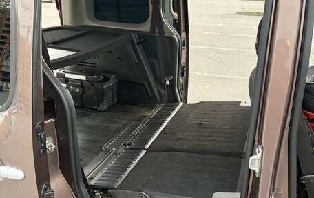 Renault Kangoo II рестайлинг, 2012 год, 599 000 рублей, 14 фотография