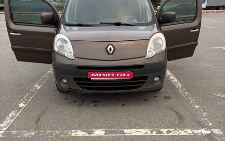Renault Kangoo II рестайлинг, 2012 год, 599 000 рублей, 3 фотография