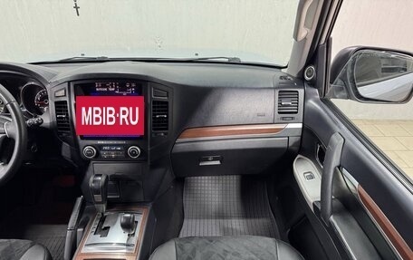 Mitsubishi Pajero IV, 2008 год, 1 850 000 рублей, 13 фотография