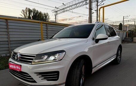 Volkswagen Touareg III, 2016 год, 2 580 000 рублей, 2 фотография