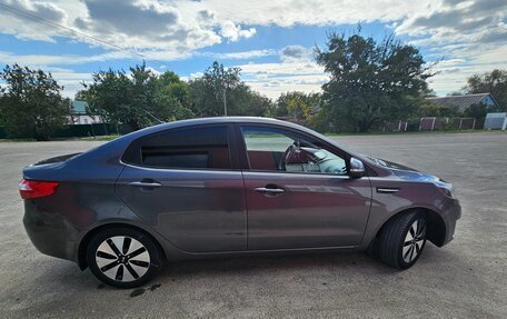 KIA Rio III рестайлинг, 2013 год, 1 050 000 рублей, 6 фотография
