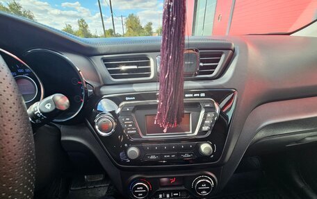 KIA Rio III рестайлинг, 2013 год, 1 050 000 рублей, 18 фотография