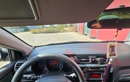 KIA Rio III рестайлинг, 2013 год, 1 050 000 рублей, 16 фотография