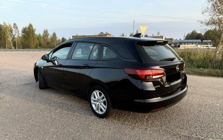 Opel Astra K, 2018 год, 1 070 000 рублей, 4 фотография