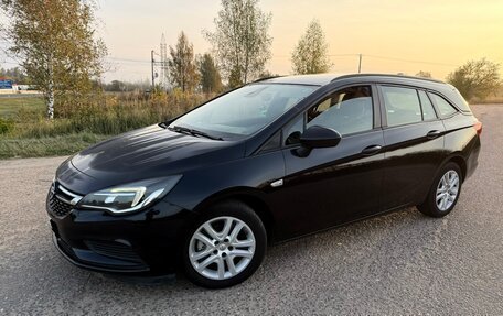 Opel Astra K, 2018 год, 1 070 000 рублей, 3 фотография