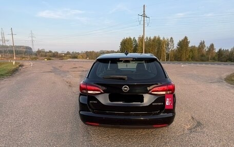 Opel Astra K, 2018 год, 1 070 000 рублей, 5 фотография