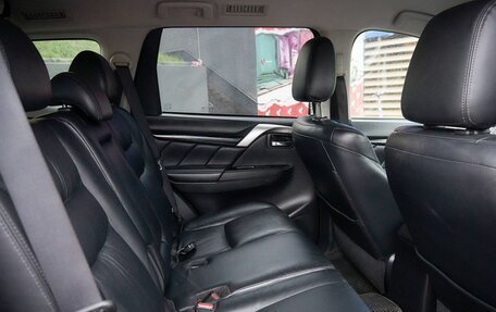 Mitsubishi Pajero Sport III рестайлинг, 2018 год, 2 650 000 рублей, 8 фотография