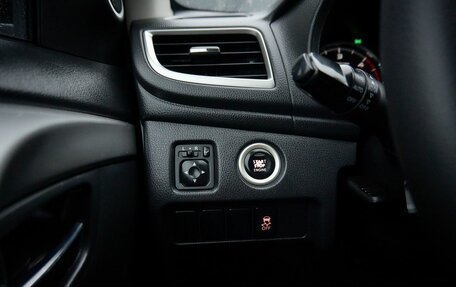 Mitsubishi Pajero Sport III рестайлинг, 2018 год, 2 650 000 рублей, 16 фотография