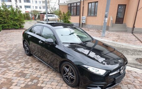 Mercedes-Benz A-Класс, 2019 год, 2 800 000 рублей, 14 фотография