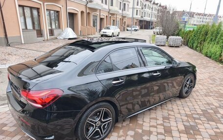 Mercedes-Benz A-Класс, 2019 год, 2 800 000 рублей, 13 фотография