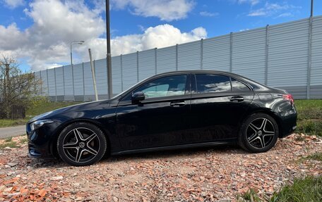 Mercedes-Benz A-Класс, 2019 год, 2 800 000 рублей, 6 фотография