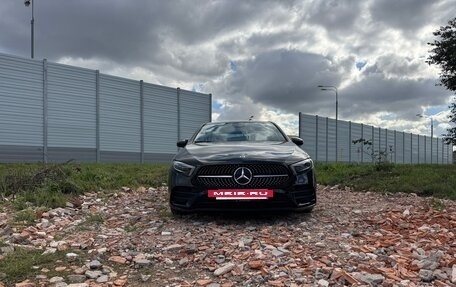 Mercedes-Benz A-Класс, 2019 год, 2 800 000 рублей, 2 фотография