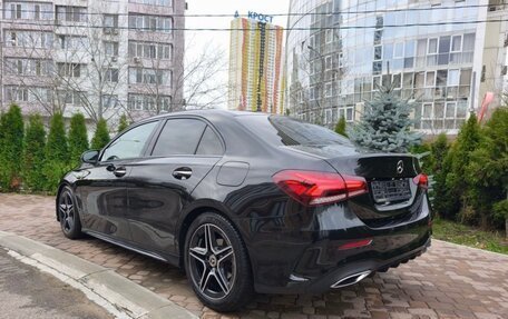 Mercedes-Benz A-Класс, 2019 год, 2 800 000 рублей, 16 фотография