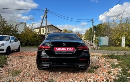Mercedes-Benz A-Класс, 2019 год, 2 800 000 рублей, 4 фотография