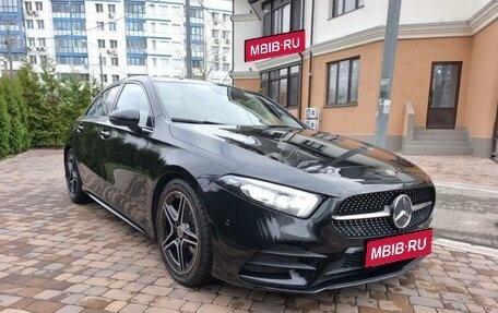 Mercedes-Benz A-Класс, 2019 год, 2 800 000 рублей, 7 фотография