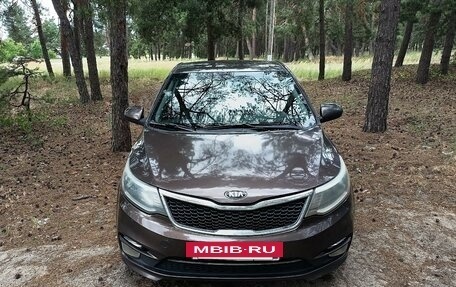 KIA Rio III рестайлинг, 2016 год, 725 000 рублей, 2 фотография