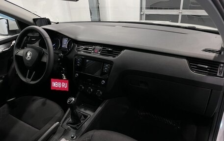 Skoda Octavia, 2019 год, 1 800 000 рублей, 12 фотография
