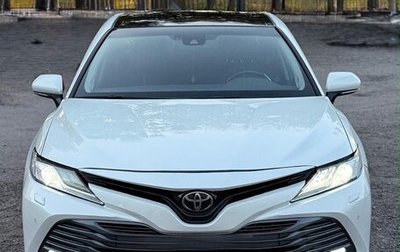 Toyota Camry, 2019 год, 2 300 000 рублей, 1 фотография