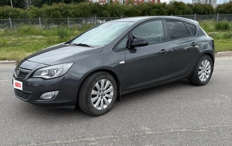 Opel Astra J, 2011 год, 530 000 рублей, 2 фотография