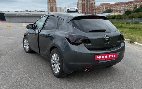Opel Astra J, 2011 год, 530 000 рублей, 7 фотография