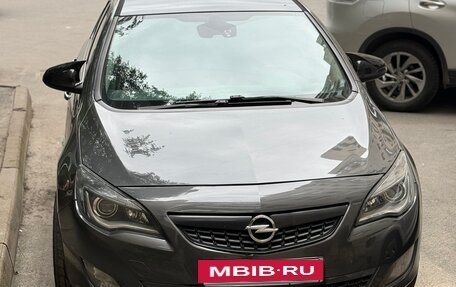 Opel Astra J, 2011 год, 530 000 рублей, 3 фотография