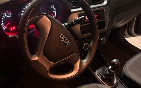 KIA Rio III рестайлинг, 2015 год, 650 000 рублей, 18 фотография