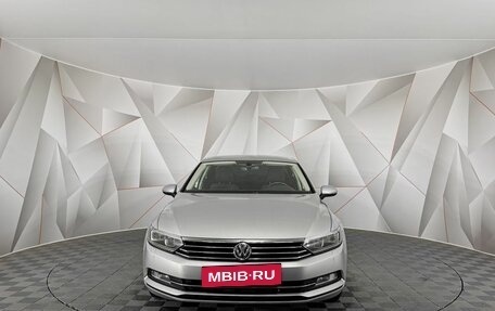 Volkswagen Passat B8 рестайлинг, 2017 год, 1 895 000 рублей, 7 фотография