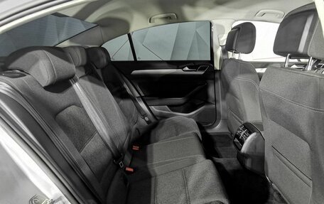 Volkswagen Passat B8 рестайлинг, 2017 год, 1 895 000 рублей, 16 фотография