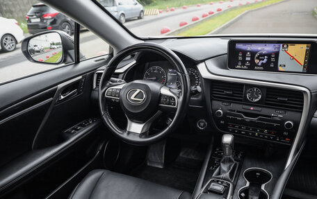 Lexus RX IV рестайлинг, 2018 год, 3 530 551 рублей, 13 фотография