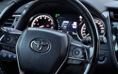 Toyota Camry, 2019 год, 2 300 000 рублей, 11 фотография